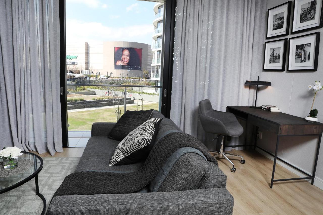 5 Star Elegant Apartments, Ellipse, Waterfall City, Midrand, Johannesburg *