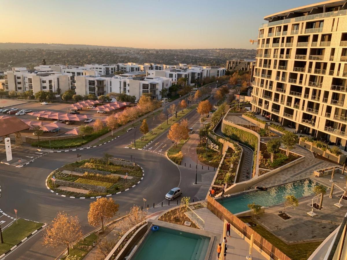 5 Star Elegant Apartments, Ellipse, Waterfall City, Midrand, Johannesburg