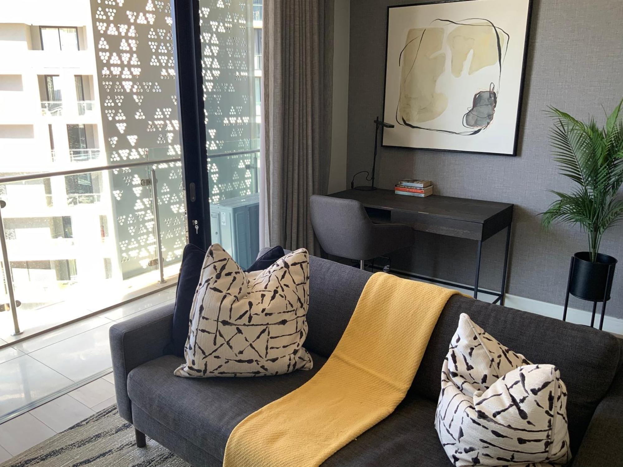5 Star Elegant Apartments, Ellipse, Waterfall City, Midrand, Johannesburg Apartment Midrand